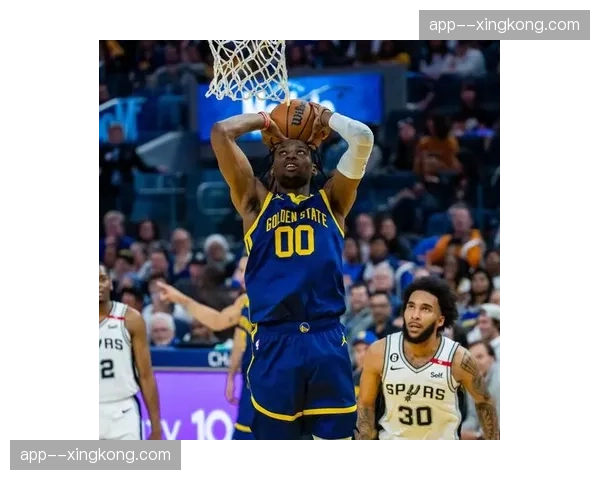 勇士快速转换进攻策略:以快制高避免落入马刺阵地战节奏