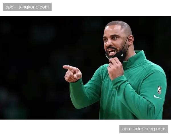 广厦魔鬼主场18胜0负:铁桶防守体系如何限制对手进攻节奏